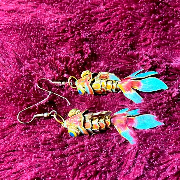 Vintage Enamel Articulated Koi Fish Earrings - Picture 5 of 8